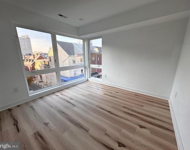 215 N 9th Street - Photo Thumbnail 3
