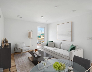 215 N 9th Street - Photo Thumbnail 2