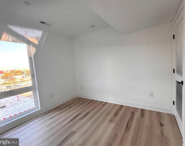 215 N 9th Street - Photo Thumbnail 10
