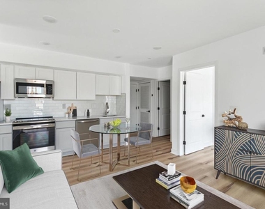 215 N 9th Street - Photo Thumbnail 4