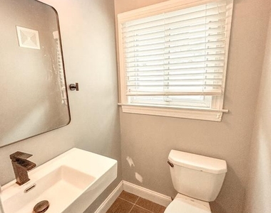 805 Cameron Street - Photo Thumbnail 21