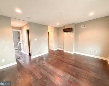 805 Cameron Street - Photo Thumbnail 10