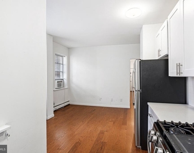 1917 Spring Garden Street - Photo Thumbnail 2