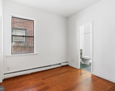 1917 Spring Garden Street - Photo Thumbnail 6