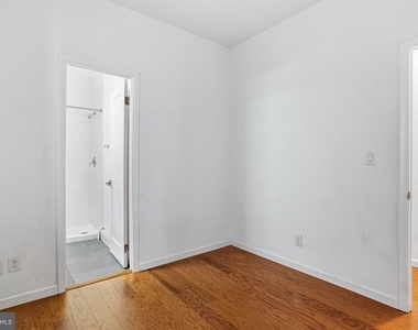 1917 Spring Garden Street - Photo Thumbnail 8