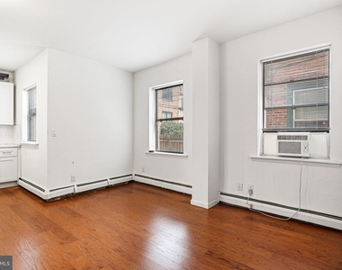 1917 Spring Garden Street - Photo Thumbnail 5
