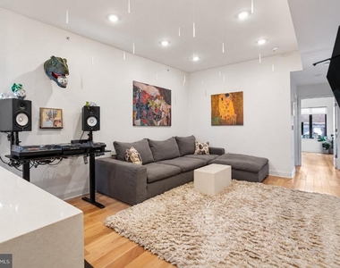 1432 N Franklin Street - Photo Thumbnail 1