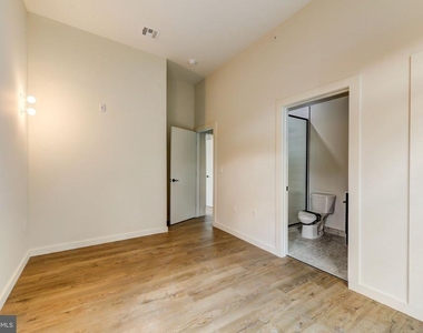 619 N 35th Street - Photo Thumbnail 4