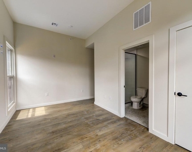 619 N 35th Street - Photo Thumbnail 3