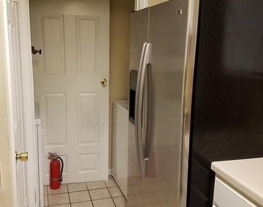501 W 26th St - Photo Thumbnail 1