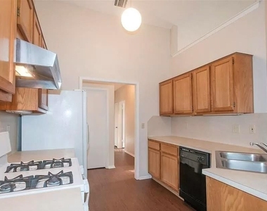 6501 Brush Country Rd - Photo Thumbnail 6