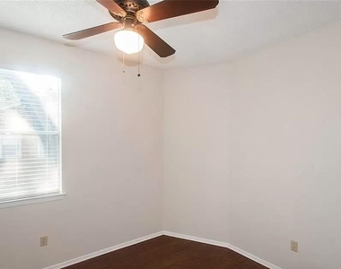 6501 Brush Country Rd - Photo Thumbnail 11