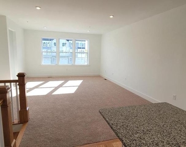 121 Higher Rock Ct - Photo Thumbnail 22