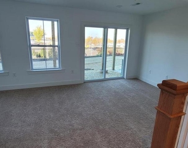 121 Higher Rock Ct - Photo Thumbnail 14