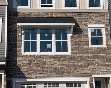 121 Higher Rock Ct - Photo Thumbnail 6