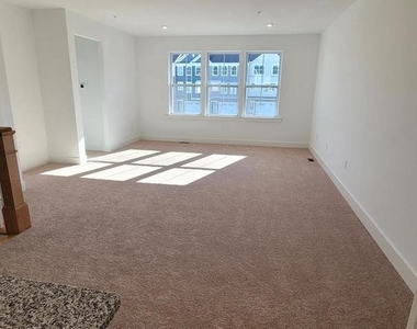121 Higher Rock Ct - Photo Thumbnail 23