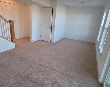 121 Higher Rock Ct - Photo Thumbnail 13