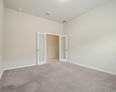 280 Rimrock Ct - Photo Thumbnail 16