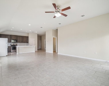 280 Rimrock Ct - Photo Thumbnail 5
