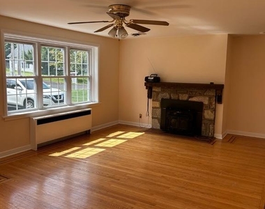 232 Hill Avenue - Photo Thumbnail 3