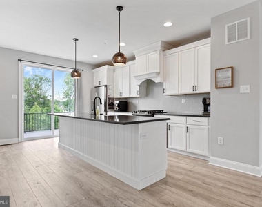 4113 Addison Court - Photo Thumbnail 7
