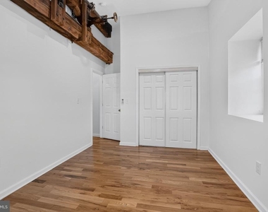 200 W Marshall Street - Photo Thumbnail 4