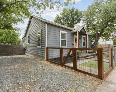 3403 King St - Photo Thumbnail 1