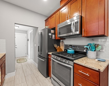 3403 King St - Photo Thumbnail 12