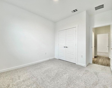 13816 Lubeck Dr - Photo Thumbnail 32