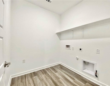 13816 Lubeck Dr - Photo Thumbnail 24