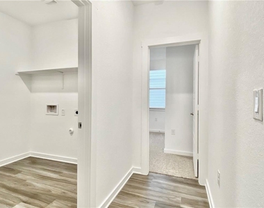 13816 Lubeck Dr - Photo Thumbnail 23