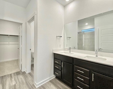 13816 Lubeck Dr - Photo Thumbnail 14