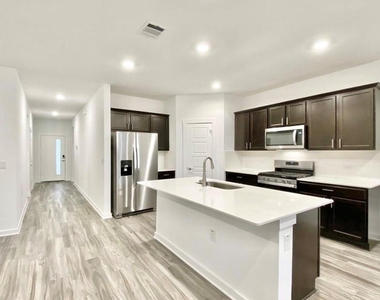 13816 Lubeck Dr - Photo Thumbnail 2