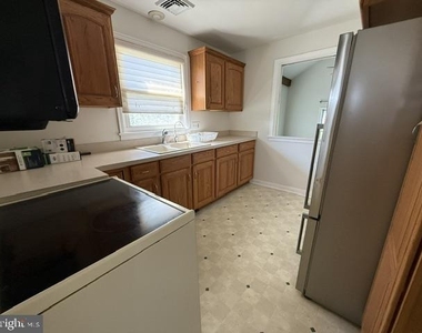 1605 Lime Valley Road - Photo Thumbnail 6