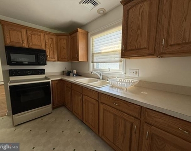1605 Lime Valley Road - Photo Thumbnail 7