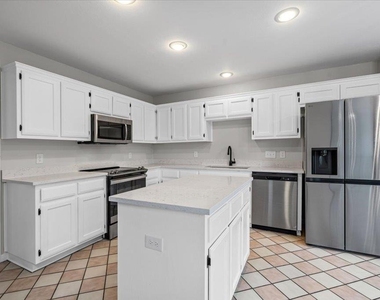 8800 Mariscal Canyon Dr - Photo Thumbnail 9