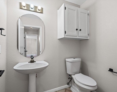 8800 Mariscal Canyon Dr - Photo Thumbnail 14