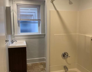 32 E State Street - Photo Thumbnail 5