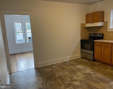 32 E State Street - Photo Thumbnail 3