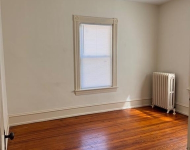 30 Cottage Avenue - Photo Thumbnail 3