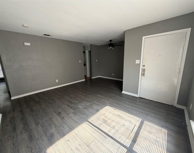 100 Uhland Rd - Photo Thumbnail 8