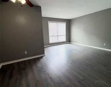 100 Uhland Rd - Photo Thumbnail 17