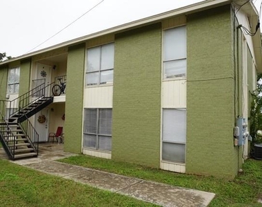 100 Uhland Rd - Photo Thumbnail 7