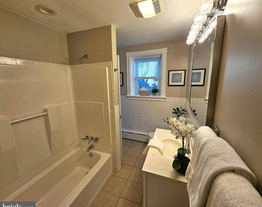 249 Highland Avenue - Photo Thumbnail 25