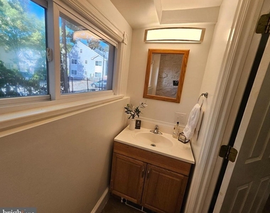 249 Highland Avenue - Photo Thumbnail 20
