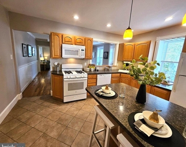 249 Highland Avenue - Photo Thumbnail 13