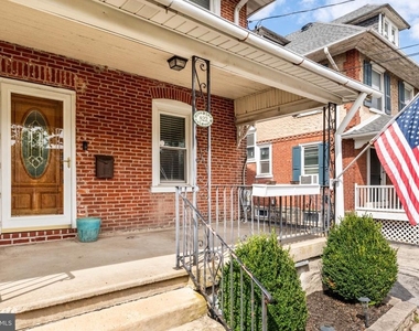 822 Penn Street - Photo Thumbnail 1