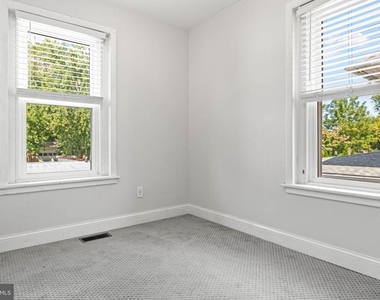 822 Penn Street - Photo Thumbnail 20
