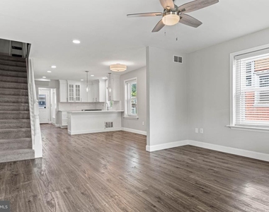 822 Penn Street - Photo Thumbnail 3