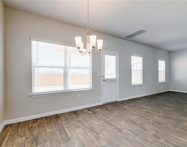 14119 Macquarie Dr - Photo Thumbnail 8